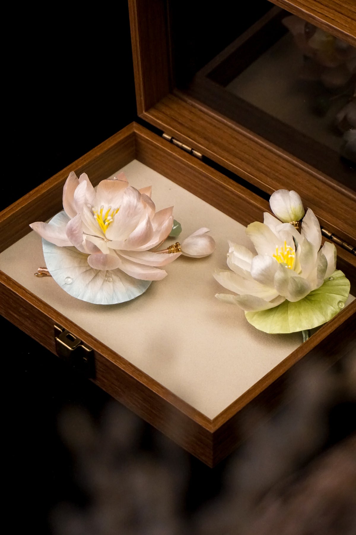 Pink & White Lotus Brooch Set