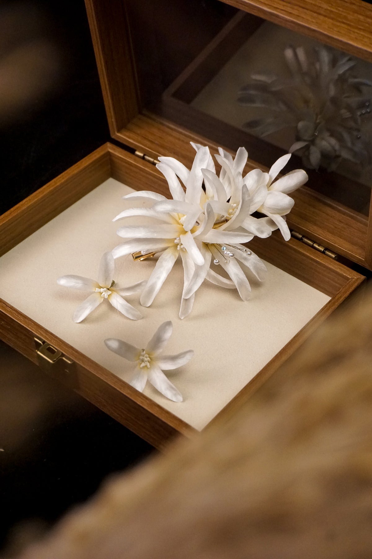 White Bridal Flower Hair Clip